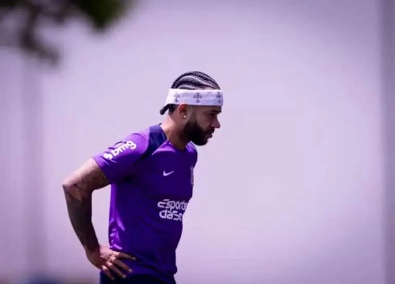 Memphis Depay - Rodrigo Coca/ Ag. Corinthians