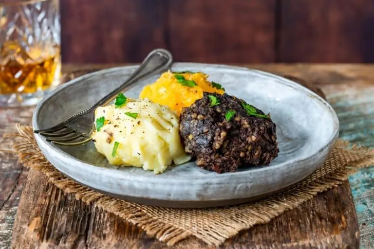 Prato tradicional escocês para Burns Night