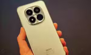 Utvikling av tre nye smarttelefoner med et 10 000 mAh batteri forsterker produsentens markedsstrategi (95)