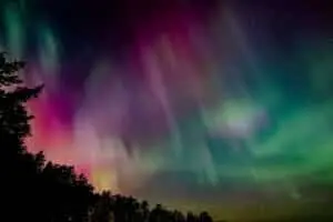 Fenômeno da aurora boreal é aguardado em dez estados dos EUA
