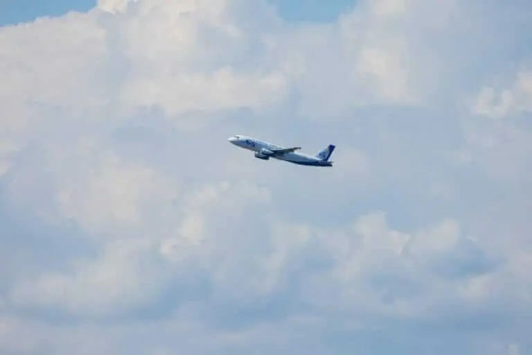 Avião