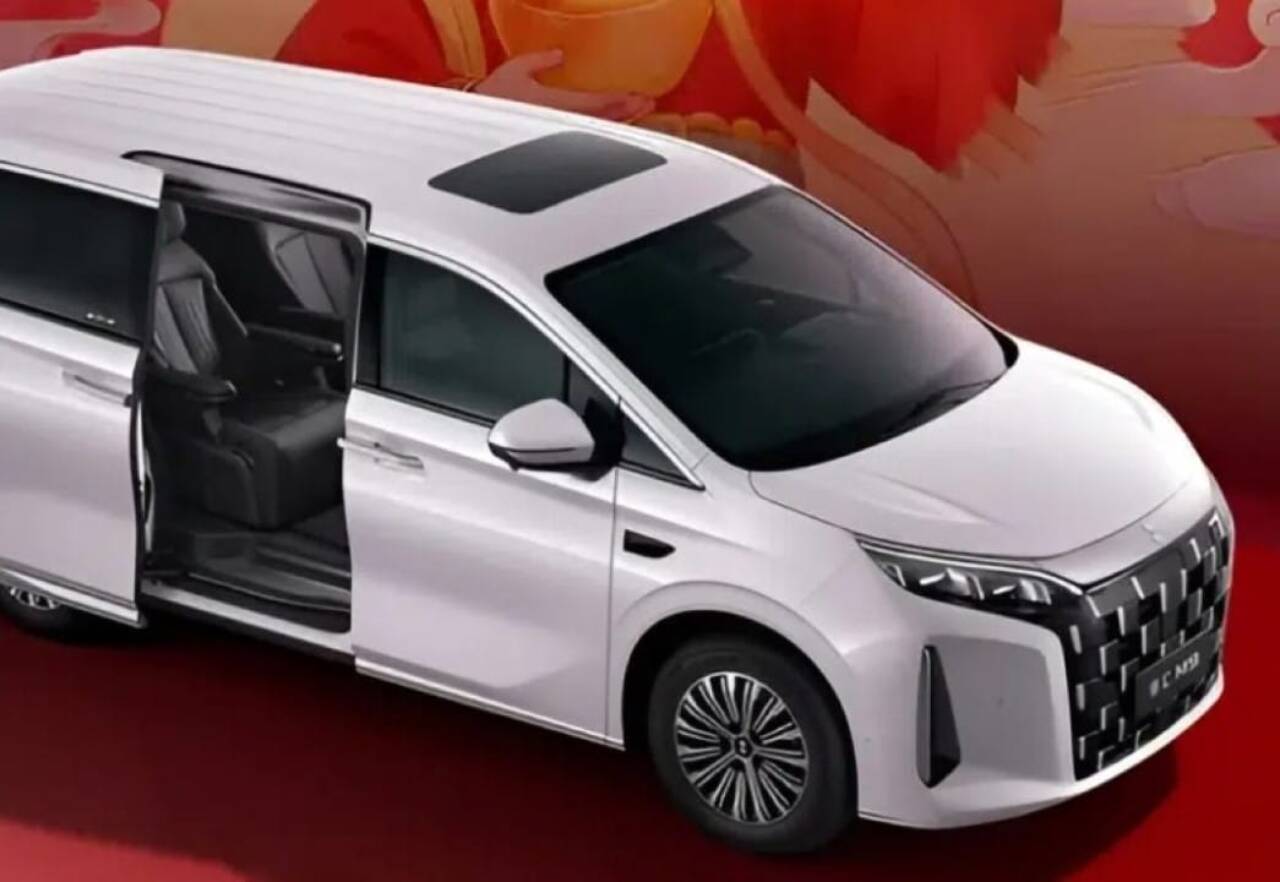 BYD presenta imágenes del nuevo Linghui M9 con un diseño adaptado para servicios y aplicaciones de taxi