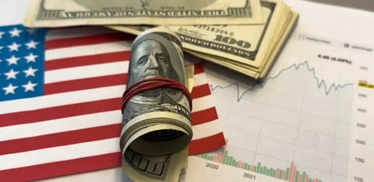 Bandeira dos EUA, dólar, gráfico financeiro.