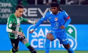 Lookman, Simeone og Hancko scorer, og Atlético de Madrid dominerer Betis 3-0 i det 37. minut af første halvleg