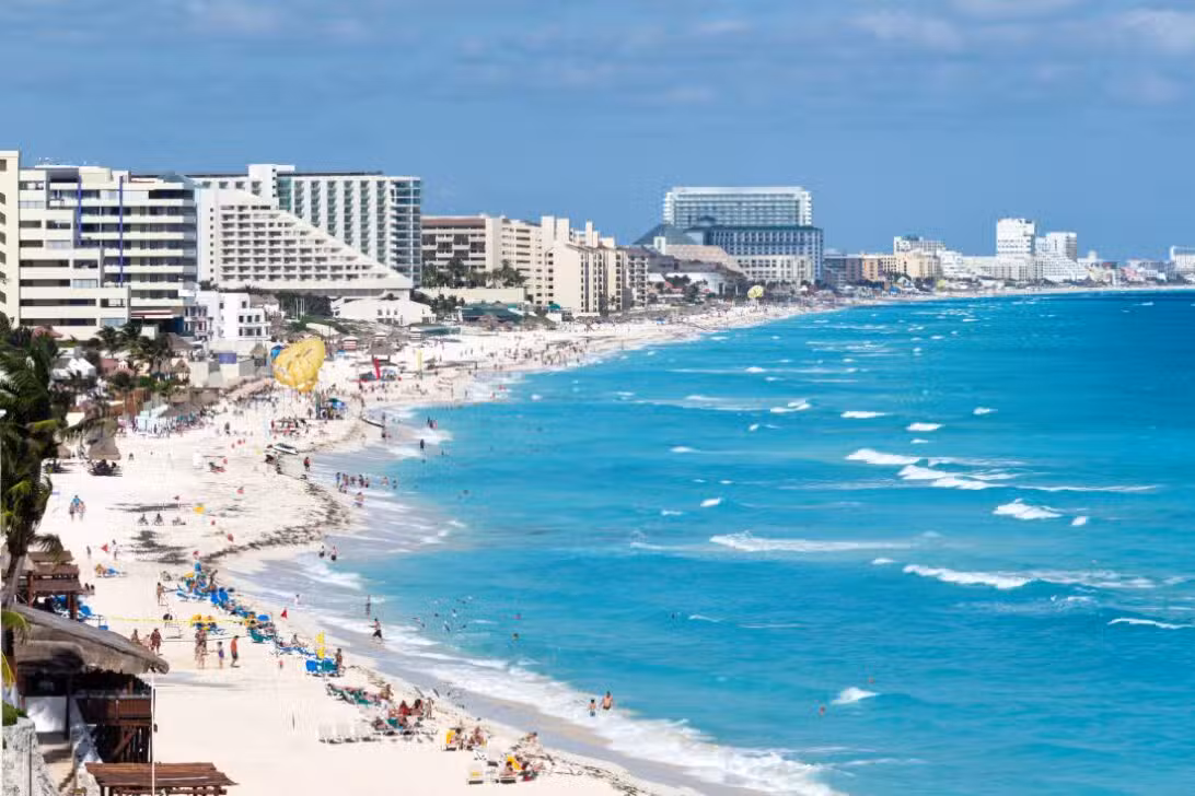 Cancun - photopixel/shutterstock.com