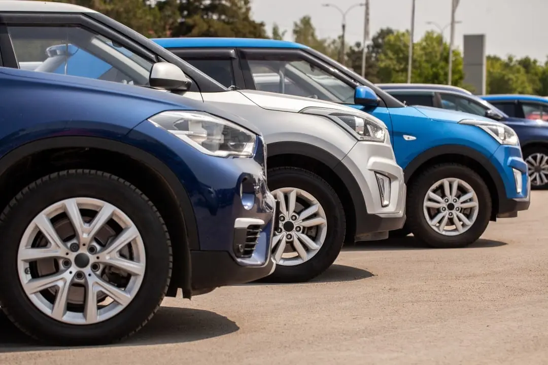 Carros, mercado automóvel
