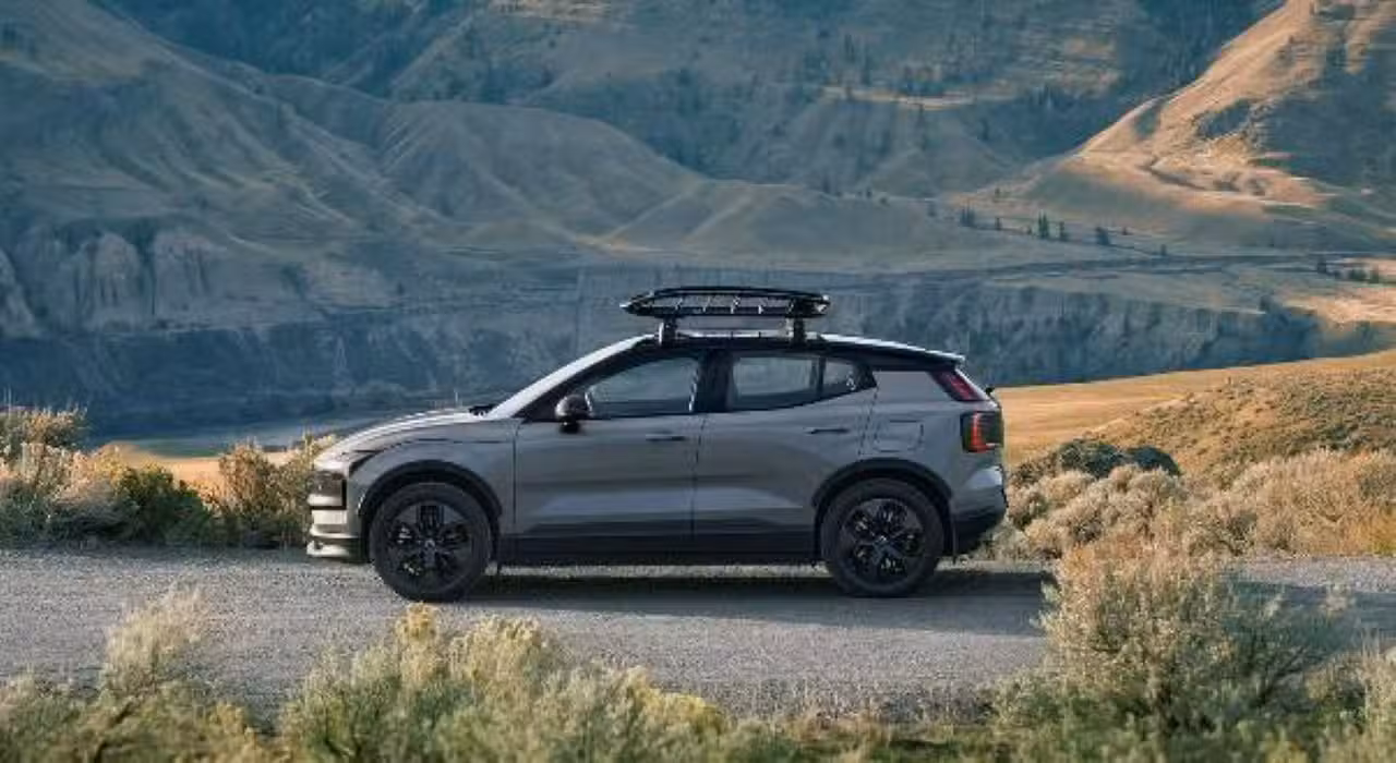 EX30 Black Edition