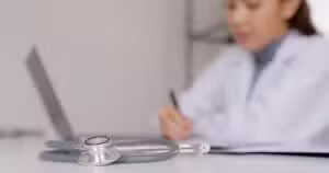 Médica japonesa na Suécia analisa mudanças na língua após duas décadas no exterior