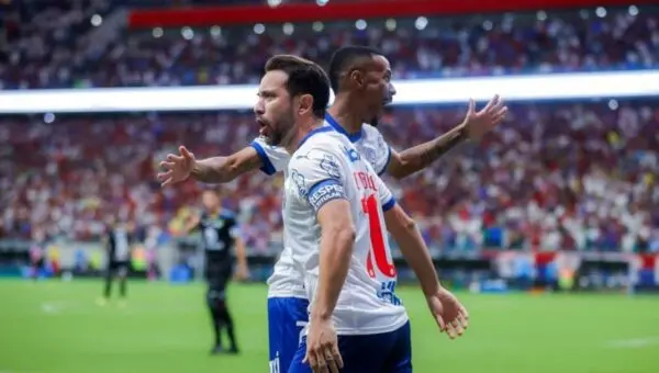 Everton Ribeiro