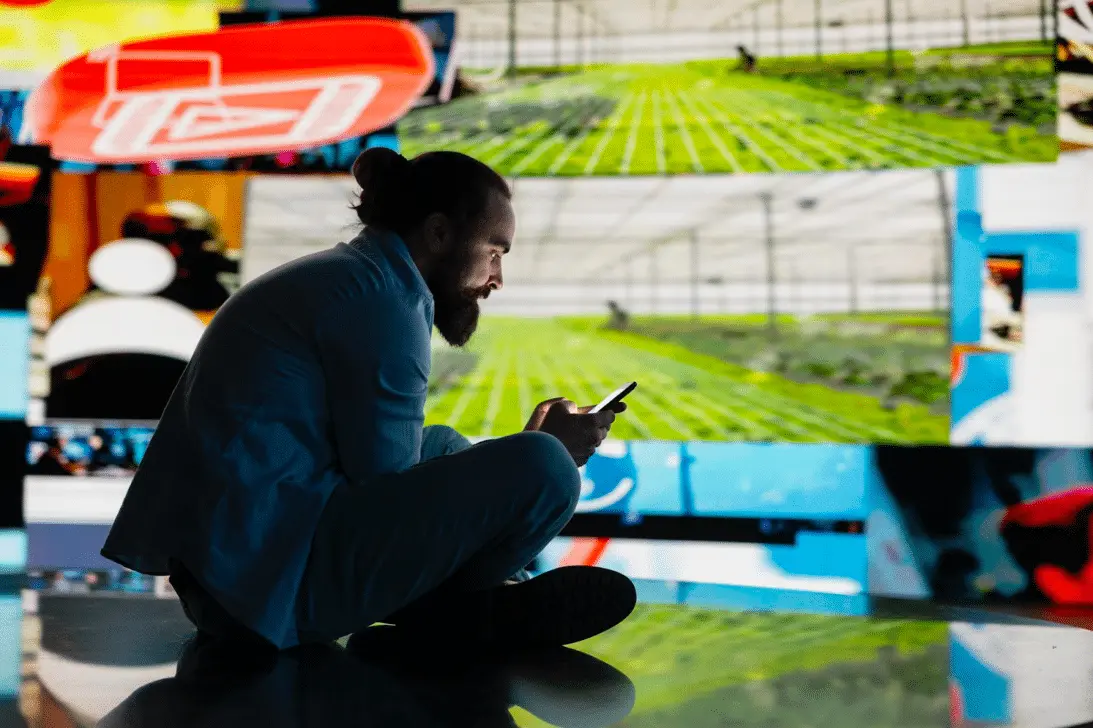 Homem celular aplicativos apostas
