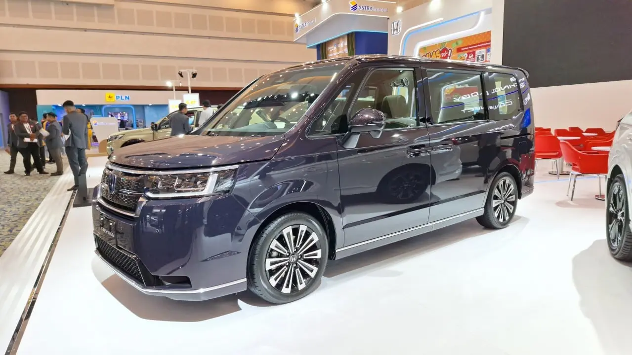 Honda Step Wgn 1