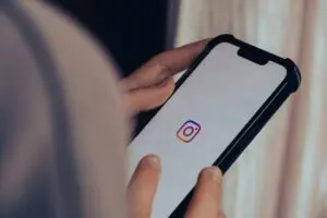 Crash na serverech Instagram zabraňuje odesílání přímých zpráv a příspěvků v aplikaci