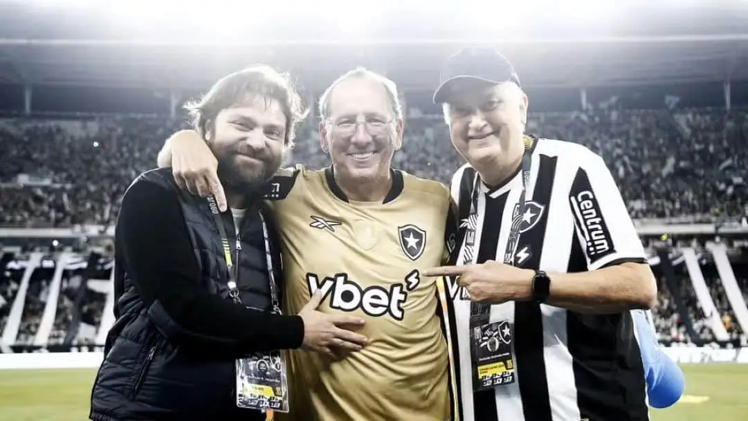 John Textor entre João Paulo Magalhães e Durcesio Mello