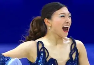 Nakai e Sakamoto finalizam ajustes técnicos para decisão do ouro na patinação artística em Milão