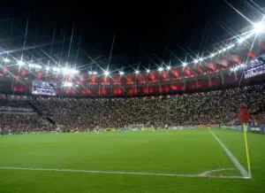Flamengo encerra espera de quatro anos e volta a decidir mata-mata da Libertadores em casa