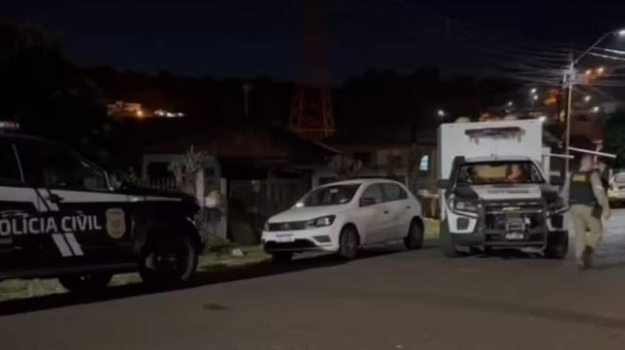 Motorista de aplicativo mata dois passageiros