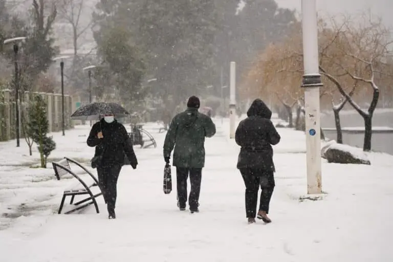 Neve, pessoas, nevasca