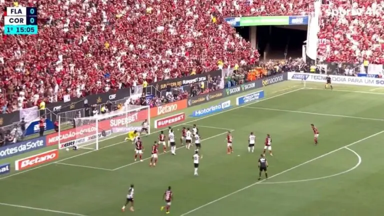 Quase gol - Flamengo x Corinthians
