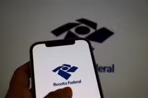 Devedor costumaz: Receita Federal comunica débito de R$ 25 bilhões a fabricantes de cigarros