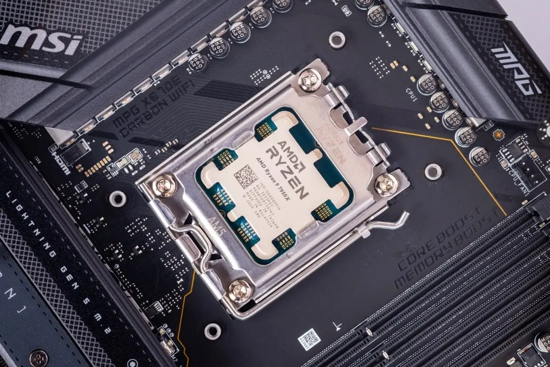 Ryzen 9 9900X3D -
