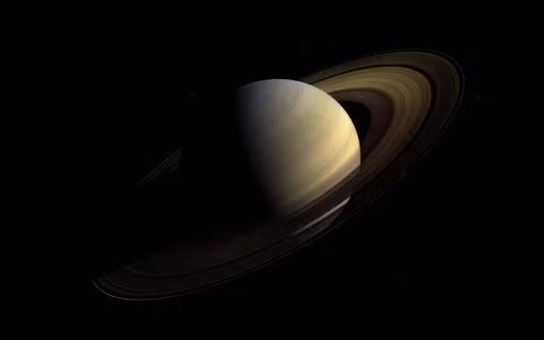 Saturno