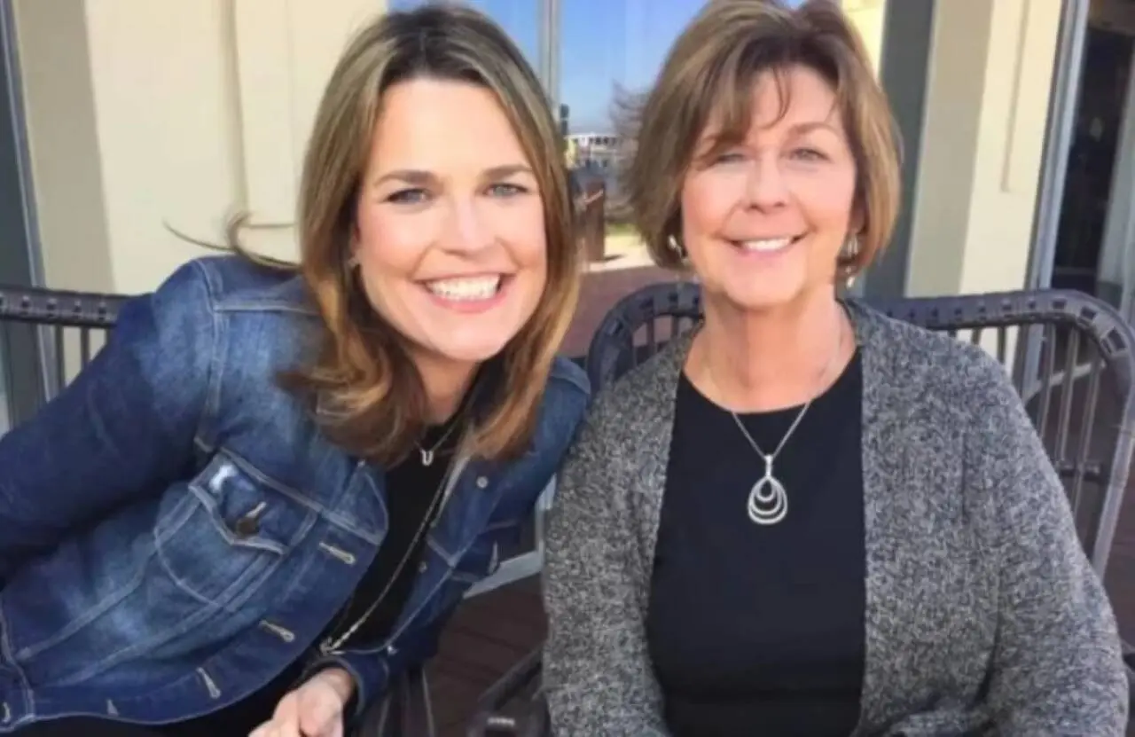 Savannah Guthrie e a mãe