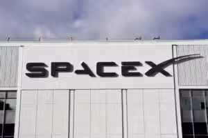 SpaceX pode desviar investidores da Tesla com IPO de US$ 1,75 trilhão