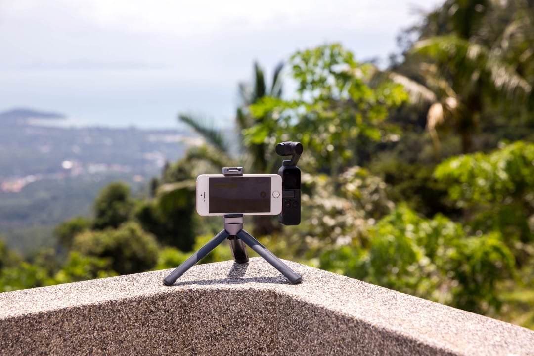 Tripé portátil para smartphones