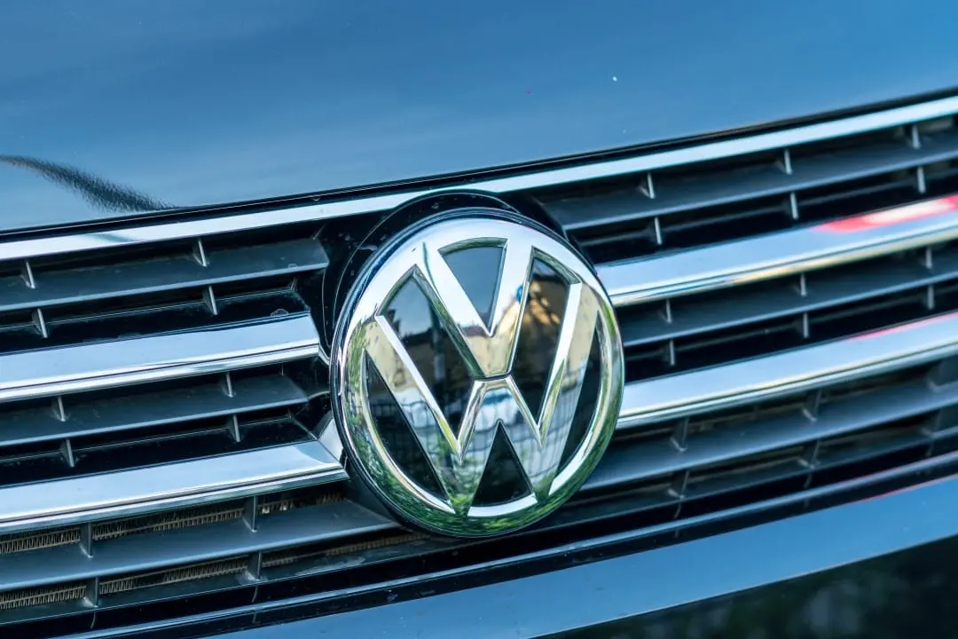 Volkswagen logo, carro