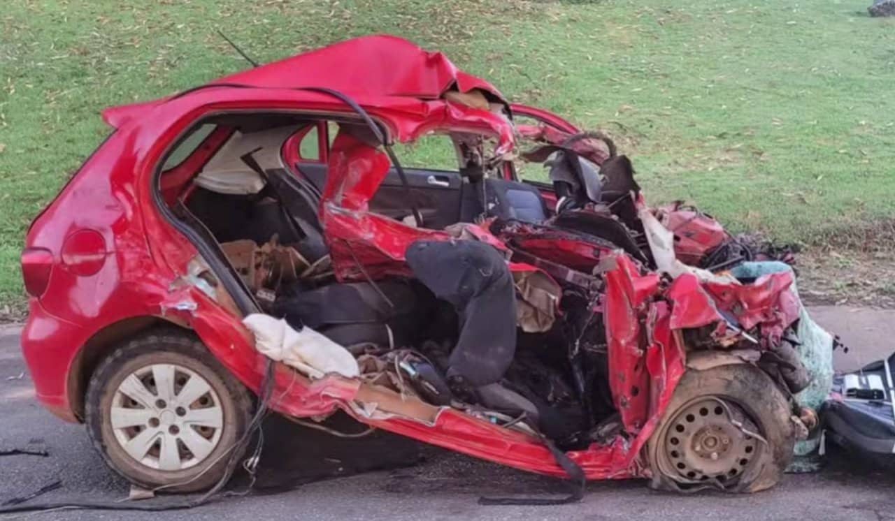 Acidente deixa cinco mortos em Goiás — Foto: Divulgação/PRF