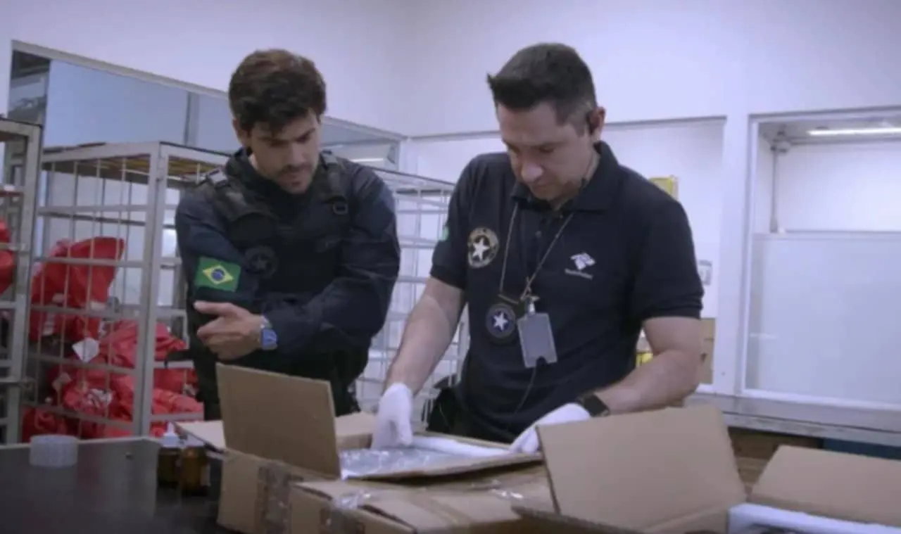 Área Restrita - Reprodução