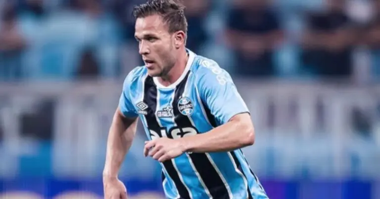 Arthur Melo - Instagram