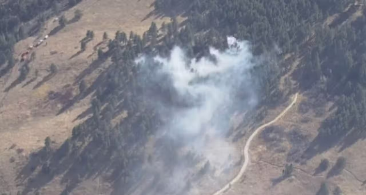 incêndio florestal no sudoeste de Boulder - CBS