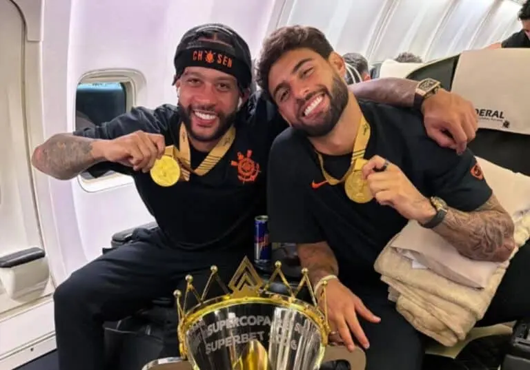 Memphis Depay e Yuri Alberto - Gustavo Vasco / Corinthians