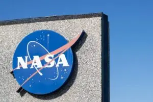 La sonde TESS de la NASA révèle un système d’exoplanètes dont les orbites changent rapidement à 370 années-lumière