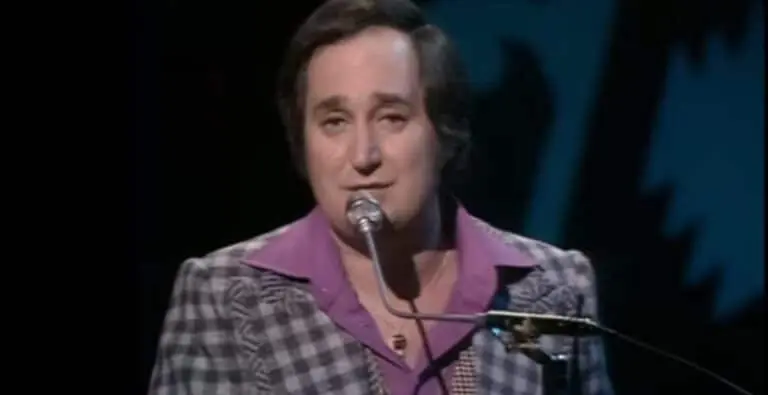 Neil Sedaka - YouTube