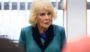 La reina Camilla hace compras inesperadas en Royal SpreeSide y sorprende a los residentes