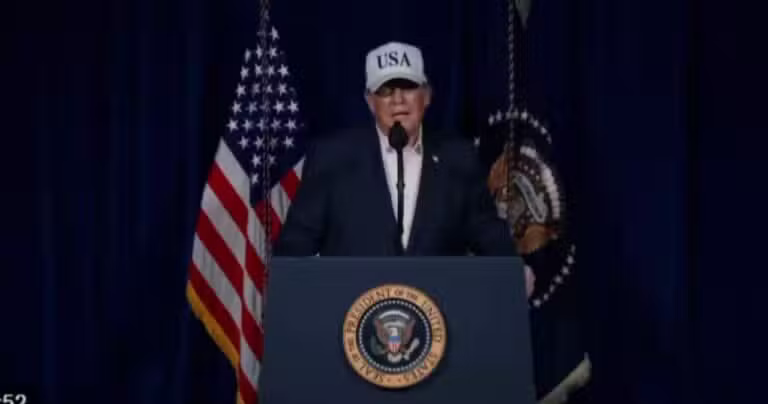 Trump Guerra - X