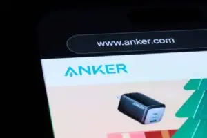 기술 회사 Anker는 라쿠텐에서 스마트 헤드폰과 프로젝터의 가치를 최대 50%까지 낮췄습니다.