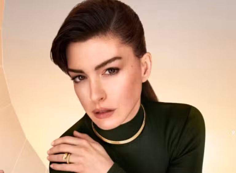 Anne Hathaway