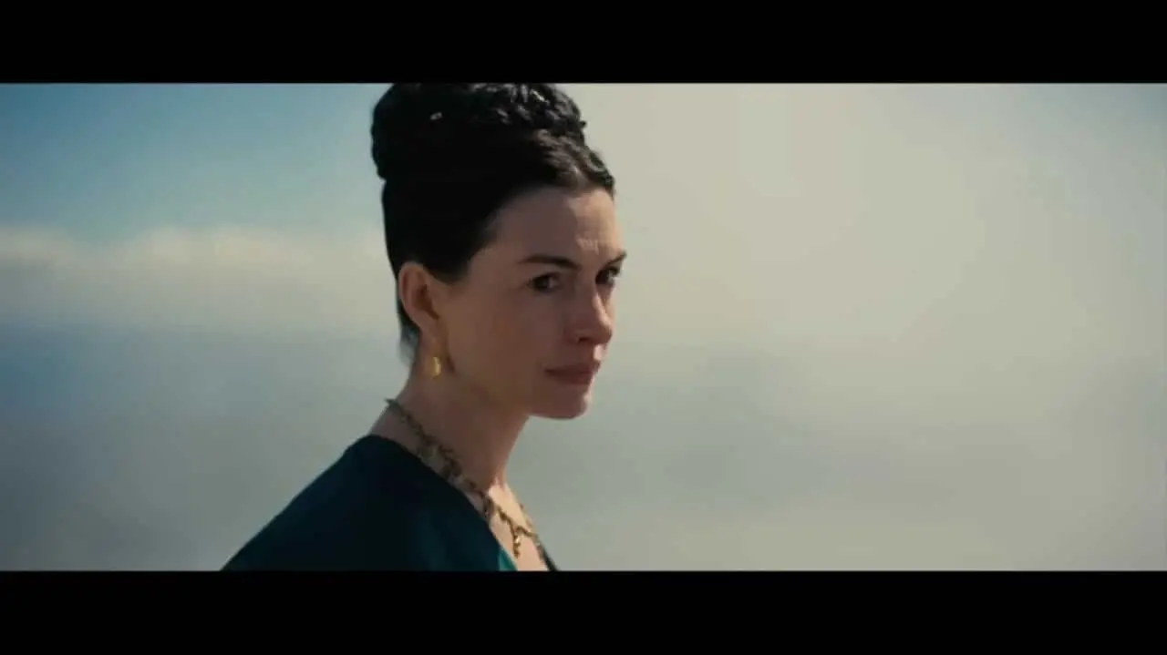 Anne Hathaway se lance dans son rôle dans L’Odyssée de Nolan même sans caméras pendant des jours