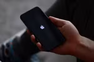 Apple esittelee iPhone 18 Pron parannetun kameran, joka ratkaisee lapsilukkoongelmat