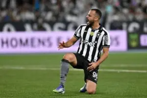 Arthur Cabral marca golaço no primeiro tempo do Brasileirão em Botafogo x Mirassol