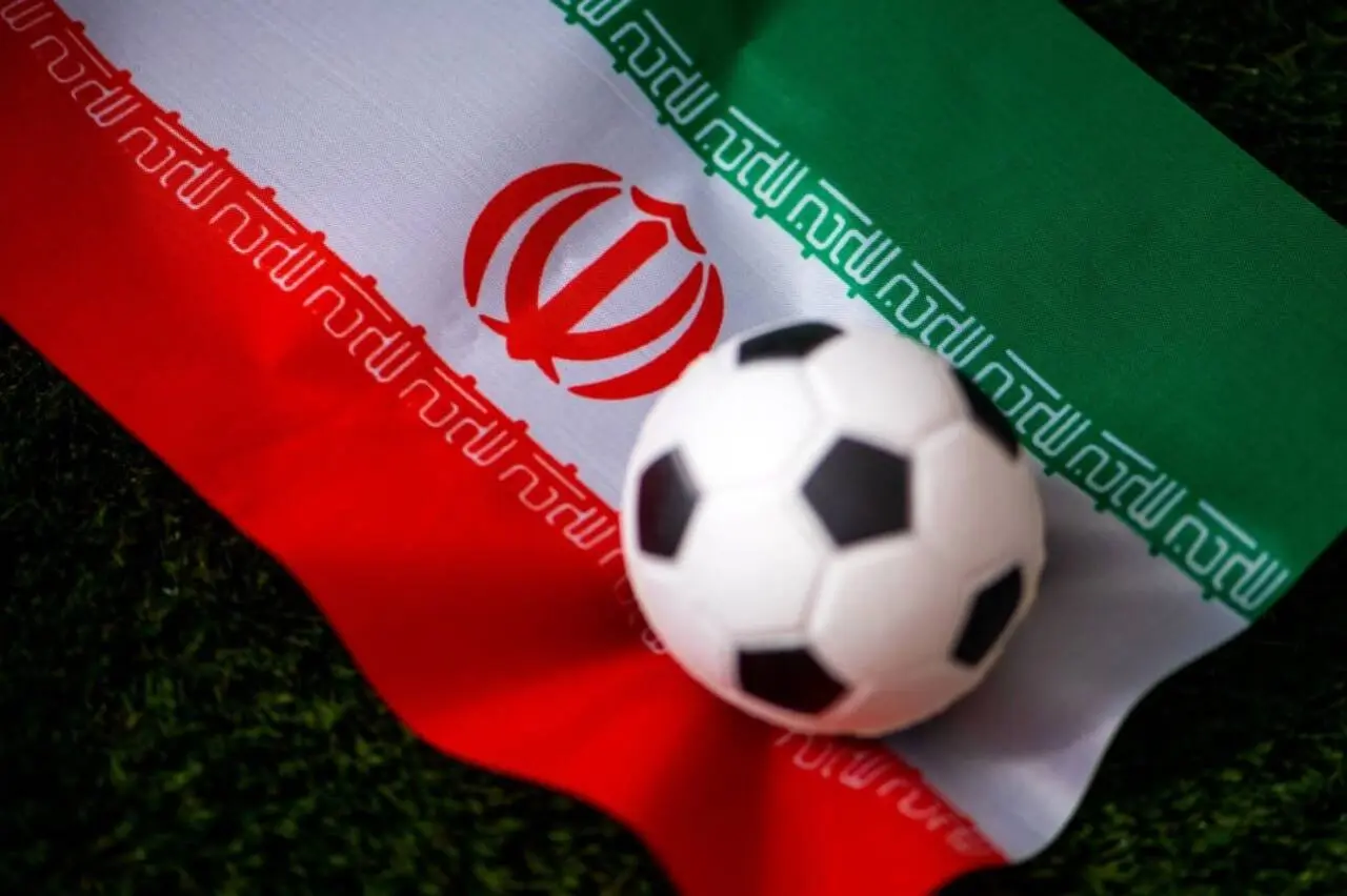 Bandeira do Irã, bola de futebol