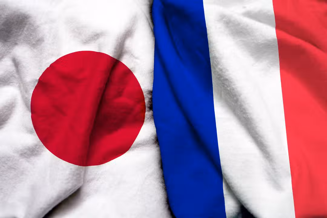 Bandeira do Japão e França