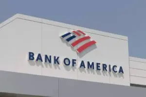 Bank of America raccomanda a Tesla di acquistare con un obiettivo di 460 dollari per azione