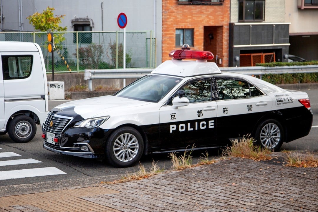 Carro da polícia japonesa em Kyoto, Japão