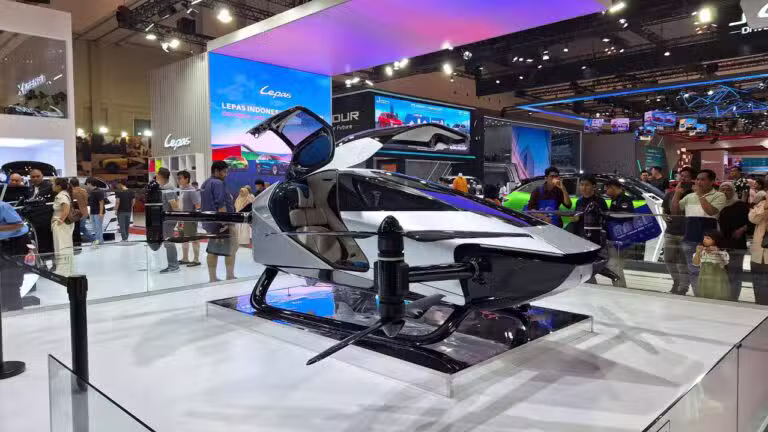 Tangerang,,Indonesia,-,July,26,,2025:,Xpeng,X2,Flying,Car