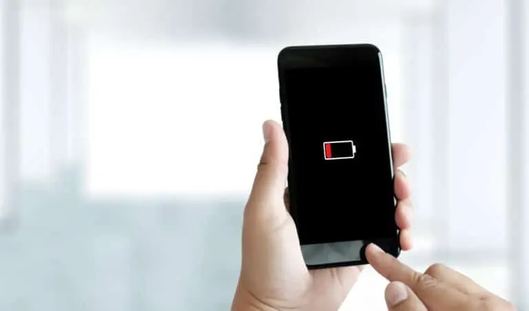 Celular, bateria descarregada, carga