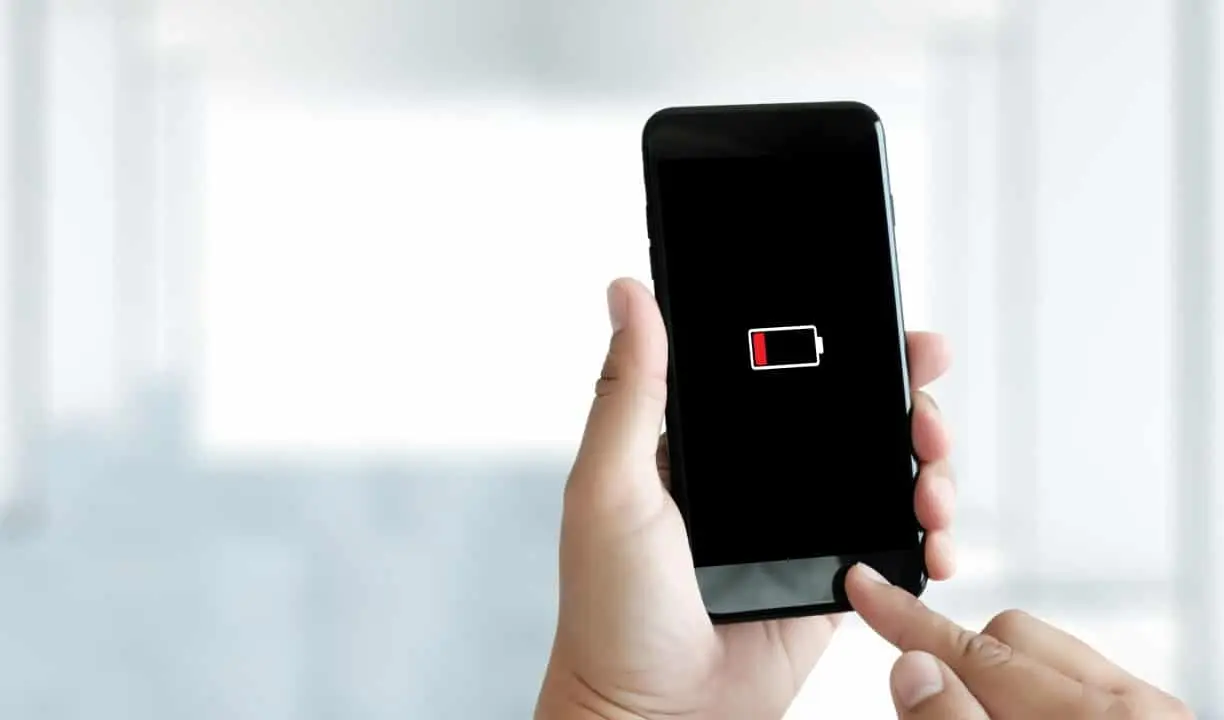 Celular, bateria descarregada, carga
